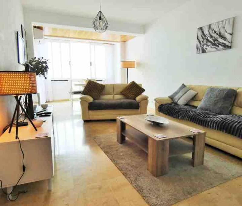 Lovely 2 Bedroom Apartment 2Nd Line To Beach El Albir ภายนอก รูปภาพ